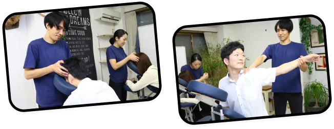 頭と肩をほぐしている